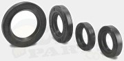 Crankshaft Oil Seals Kit - Piaggio/ Gilera Mo...